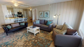 GU501 Unique Beach Home with Large Fenced in Yard, Screened in Porch, Close to Restaurants & Shops